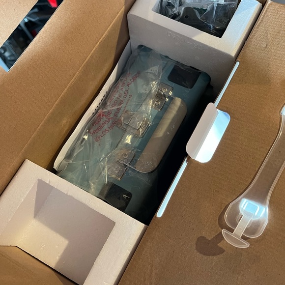 Crosley Portable Record Player - Picture 5 of 10